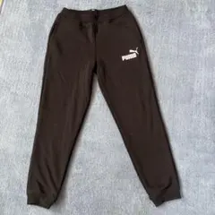 PUMA ブラック スウェットパンツ 130cm