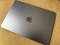 充放電回数４回　MacBook Air M3 16GB ミッドナイトのサムネイル