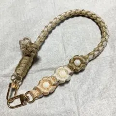 ナチュラル系 スマホストラップ ハンドストラップ パラコード お花 ハンドメイド