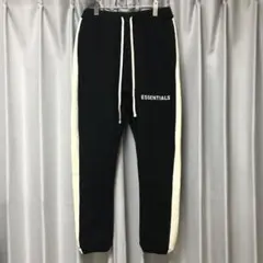FEAR OF GOD ESSENTIALS サイドライン ロゴスウェットパンツ