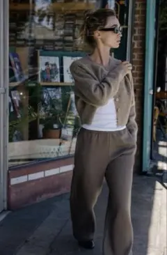 ソフトニットカーディガン ベージュ 前ボタン式