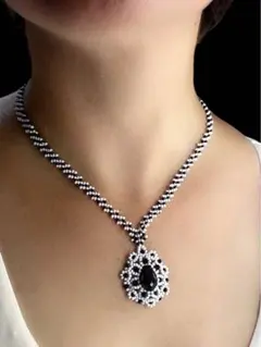 白黒 ★ ペンダントネックレス ★