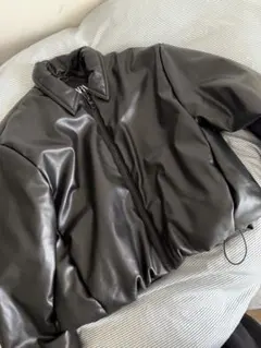 ZARA 黒 クロップドジャケット