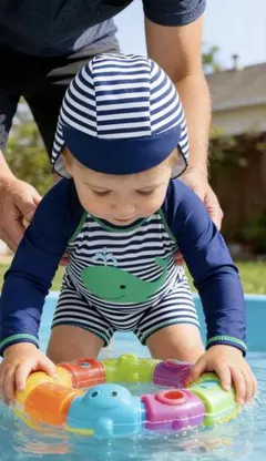 クジラプリント付きラッシュガード（帽子付き）サイズ80 長袖