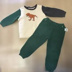 ユニクロ　アニア　キルトパジャマ　100cm 男の子　恐竜　長袖　長ズボン