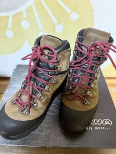 Item thumbnail for item 35647a96-ed77-4146-97c3-27277fed1839