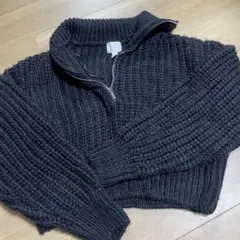 H&Mブラック　ジップアップセーター XS