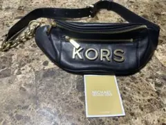 MICHAEL KORS ブラック ボディバッグ