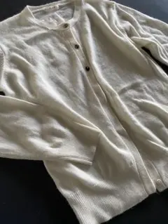 新品★テチチスワロフスキーニットカーディガンビジューボタンクルーネックアンゴラ混