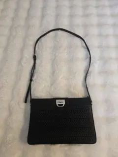 FIORELLI　 ショルダーバッグ 　ブラック 　パンチングのサムネイル