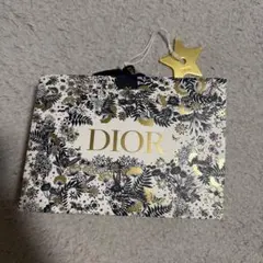 Dior ギフトバッグ 星型チャーム付き