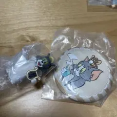 トムとジェリー　ガチャガチャ　キーホルダー　缶バッチセット