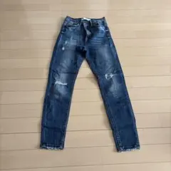 Stradivarius ダメージ加工スキニーデニムのサムネイル