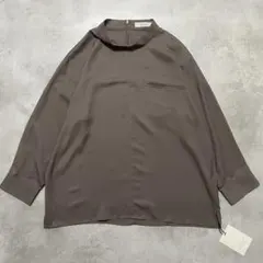 新品 PUBLIC TOKYO ホテルシャツ グレージュ プルオーバー ゆるめのサムネイル