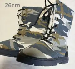 迷彩柄ブーツ