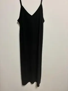 ブラックキャミワンピース Vネック