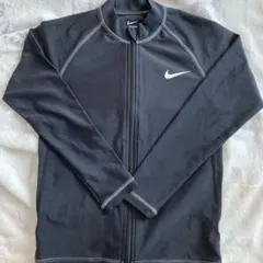 NIKE ラッシュガード　130 美品