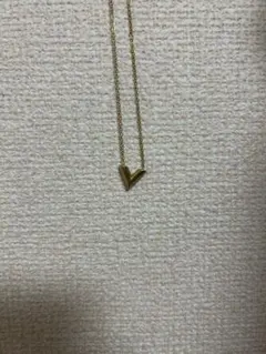 V字型ペンダント ネックレス