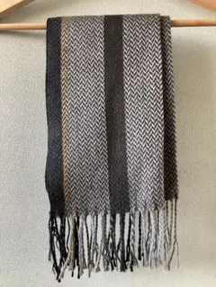 ヘリンボーンパターン グレー系マフラー