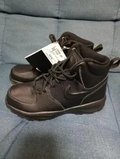 ナイキ（NIKE） マノア 17 GS ブラック IH7679-001のサムネイル