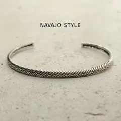 ナバホ インディアン シルバー バングル