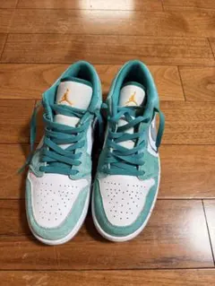 NIKE AIR JORDAN1LOWスニーカーのサムネイル