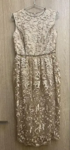 LANVIN en Bleu 刺繍入りベージュノースリーブドレス　36/Sサイズ