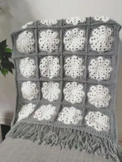 【匿名配送】ハンドメイド　モチーフ編み　マルチカバー　ブランケット