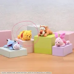 くまのプーさん赤いほっぺ寝そべりマスコット ぬいぐるみ ディズニー