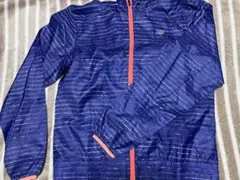 ❣️New Balance レディースジップアップウインドブレーカー❣️