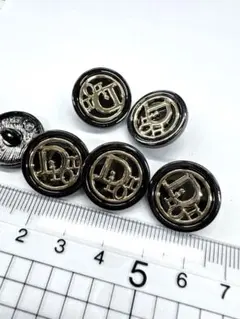 4個セット ボタン