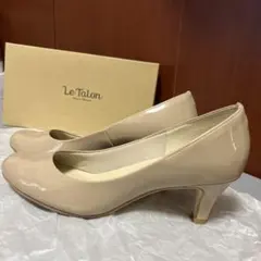 Le Talon パンプス ベージュ エナメルのサムネイル