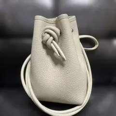 レザー巾着バッグ