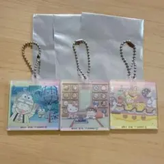 おそ松さん×サンリオキャラクター アクリルキーホルダー 3個セット