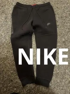 NIKE テックフリースパンツ　赤タグ　スレあり