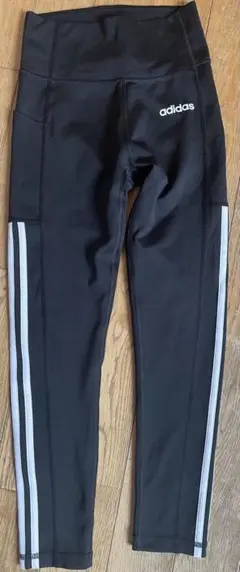 adidas スパッツパンツ　140センチ位