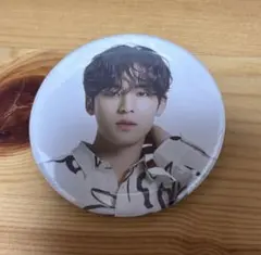 SEVENTEEN MINGYU ミンギュ 缶バッジ Cafe 2022 - メルカリ
