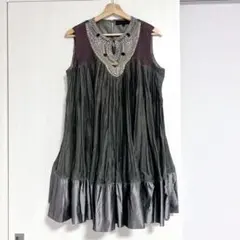 【KAVITA BHARATIA】 ビジュー刺繍 ノースリーブ ワンピース　美品のサムネイル