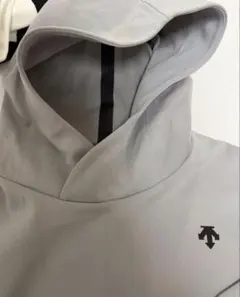 定価19800円 DESCENTE テックスウェットパーカーのサムネイル