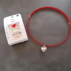 赤いハートチャームネックレスとリングセット
