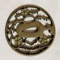 時代物】刀装具 鍔 鉄地 金象嵌 秋草蝶図 丸形 骨董 アンティーク