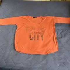 A-180)BAD. NEW POP CITY ロゴ カットソー オレンジのサムネイル
