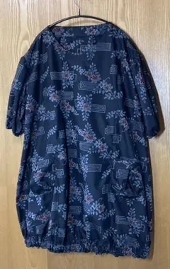 未使用大島紬からチュニック　（黒花柄）