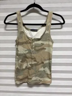 Brandy Melville kamo 迷彩カモフラ柄タンクトップ - メルカリ