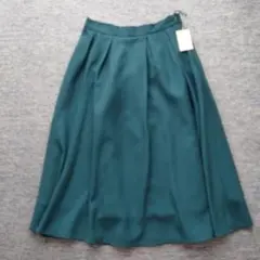 【新品タグ付き】ダークグリーン フレアスカート (M)