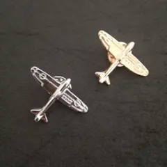 【未使用】飛行機ピンバッジ ゴールド、シルバー2色セット