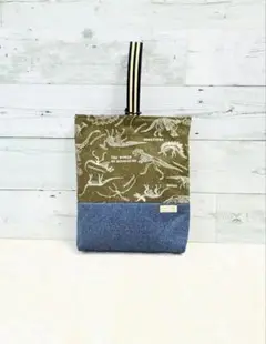 恐竜の骨格柄のシューズバック、(上履き入れ)【入園・入学グッズ】