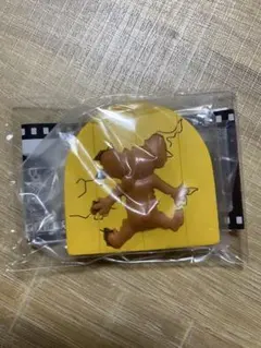 トムとジェリー　ガチャ　扉に激突したジェリー