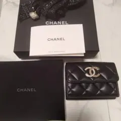 シャネル　スモールフラップウォレット　ブラック