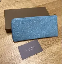 HIRAMEKI. モリス　エンボス加工 長財布 ライトブルー